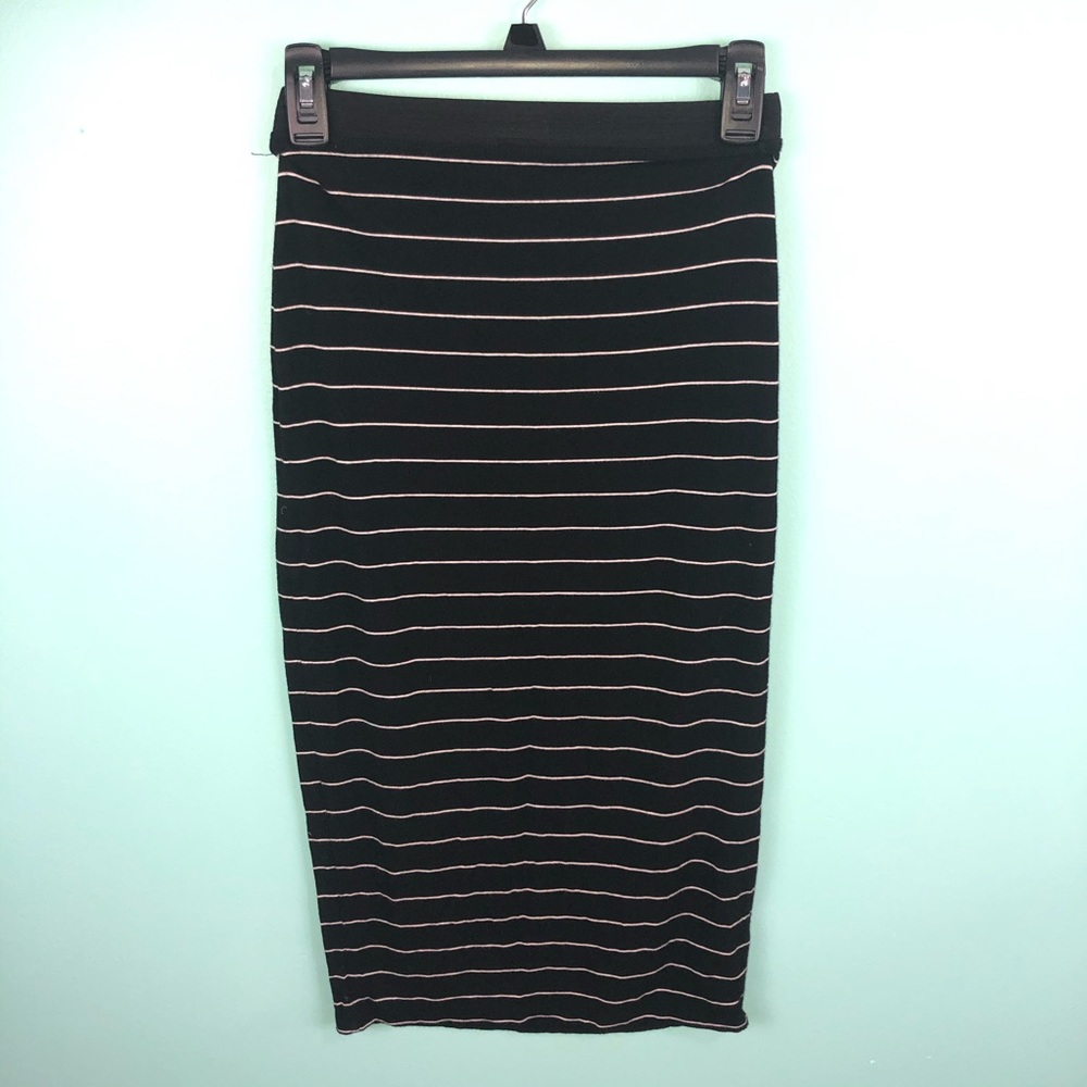Black & white striped maxi skirt w/elastic waist